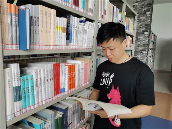 点击图片翻到下一页>> 这个宿舍全部考上了研究生