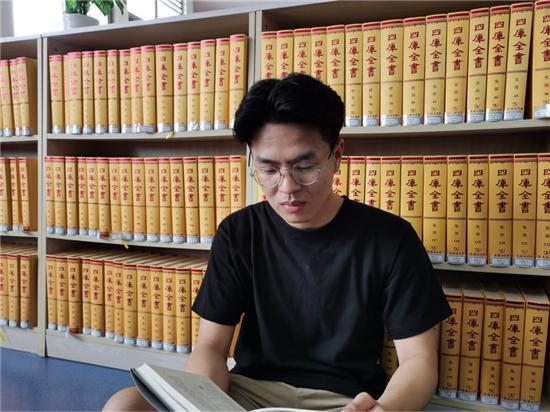点击图片翻到下一页>> 这个宿舍全部考上了研究生