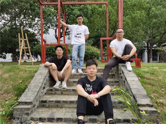 点击图片翻到下一页>> 这个宿舍全部考上了研究生