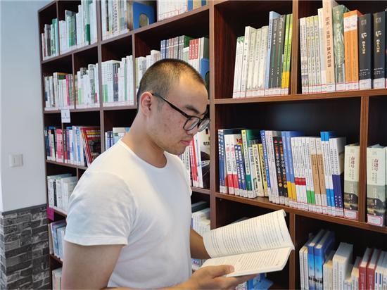 点击图片翻到下一页>> 这个宿舍全部考上了研究生